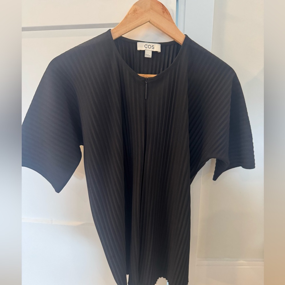 Cos pleated zipper front top - XS